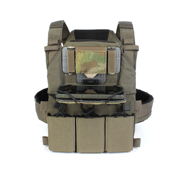 Upgrade your plate carrier by attaching various types of pouches to handle different situtation during the battle.
